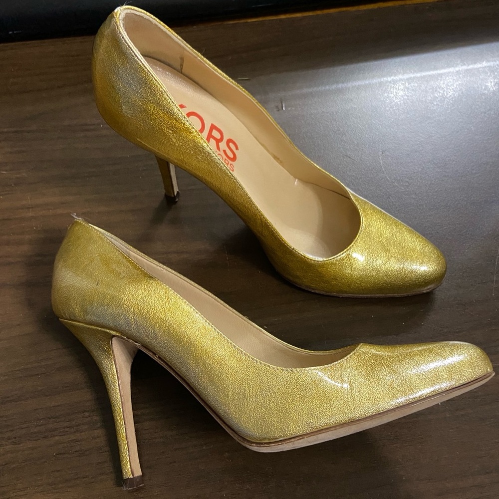 Michael Kors - High Heels Pumps in Gold Color